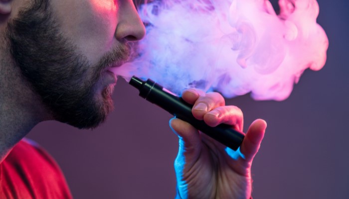 vaping man.jpg